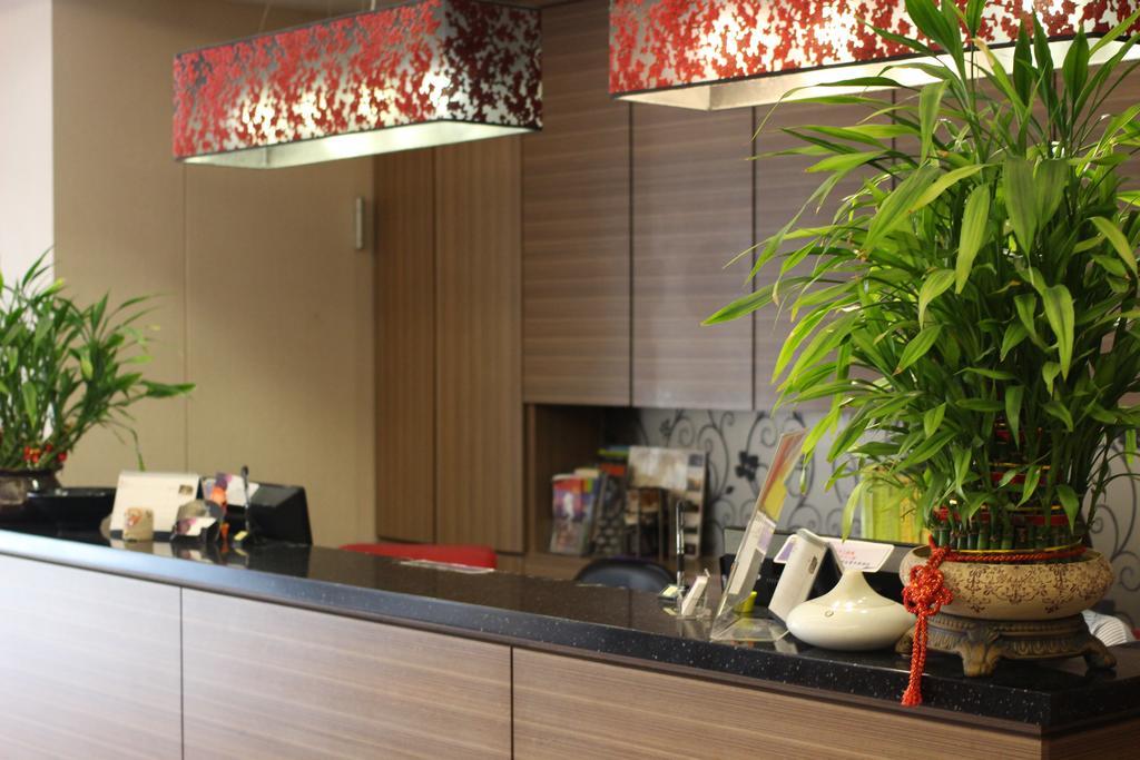 Home Full Hotel Jincheng Εξωτερικό φωτογραφία