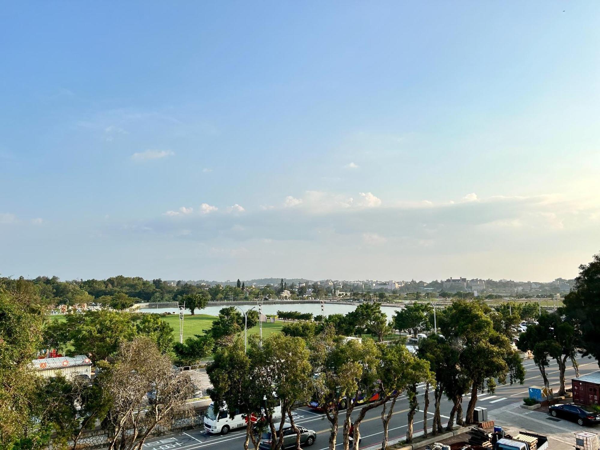 Home Full Hotel Jincheng Εξωτερικό φωτογραφία